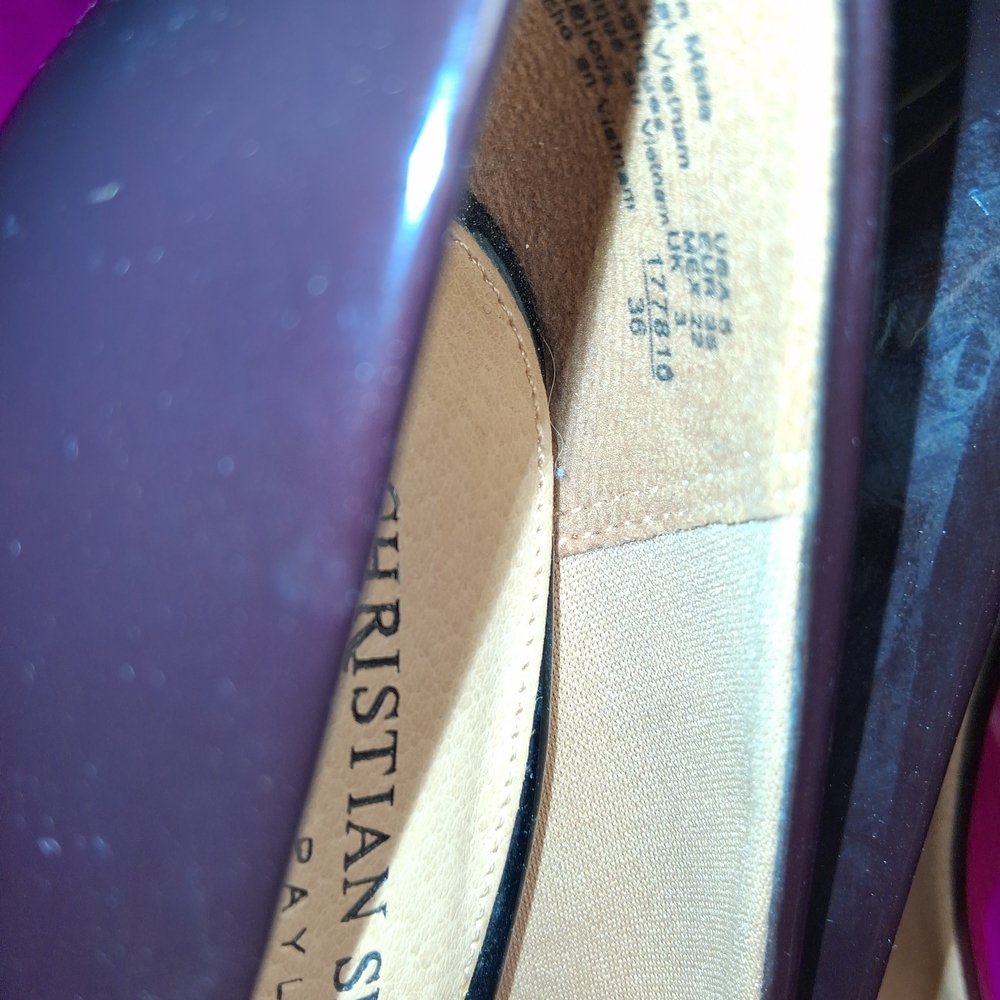 Christian Siriano Burgundy and Black Heels - Picture 8 of 8
